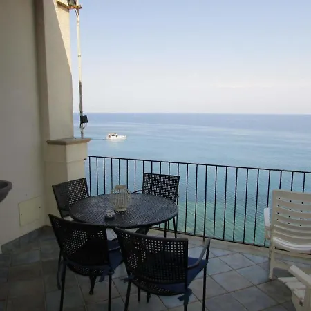 Apartment Terrazza Lara By Vacation Service Cefalu